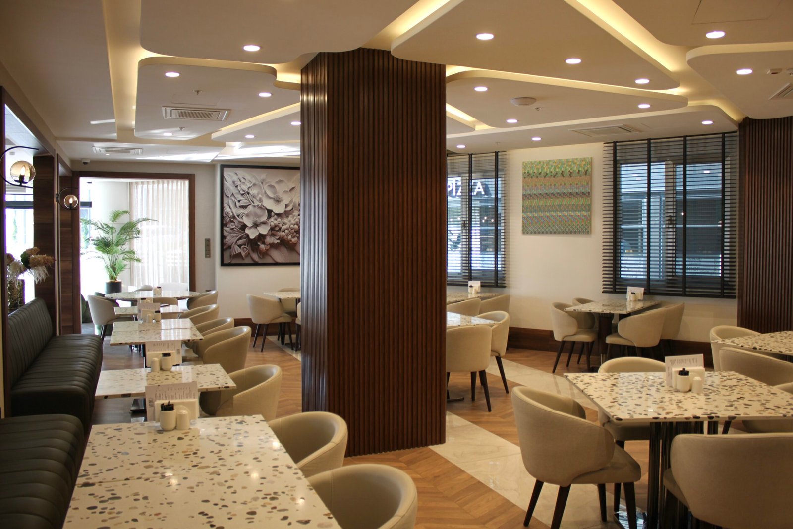 Hotel Restoran 03